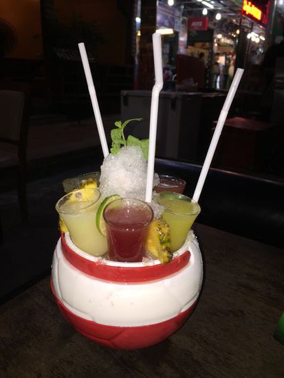 Cocktail Test, 6 verschiedene zum Preis von 3$.