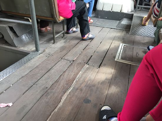 Rustikaler Holzboden... Was will man mehr?