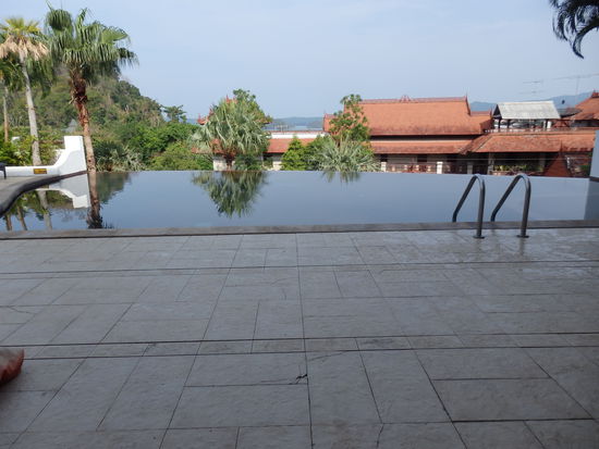 Super Pool im 2 Stock