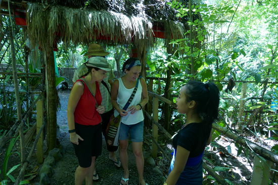 Pflanzenkunde mit Erma, sie hat uns alles sehr gut erklärt.