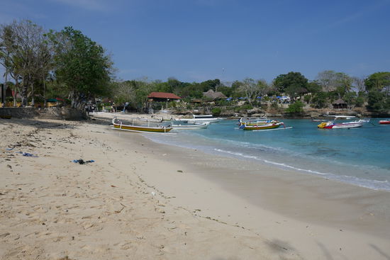 Hier soll der schönste Strand der Insel sein, leider ist hier keiner, der den Strand mal vom angespülten Unrat befreit. Ich hoffe es liegt nur an der Nebensaison.