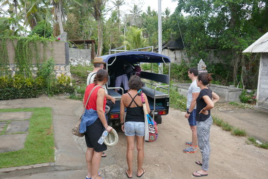 Abschied von The Jingga Villa..... wir hatten 2 wunderschöne Tage dort und drumherum, haben nette Menschen kennengelernt, super lecker gegessen, Bier und Cocktails vernichtet und uns sehr gut erholt.