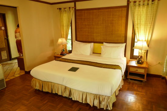 Hab vergessen zu fragen, ob Brad links oder rechts geschlafen hat.....