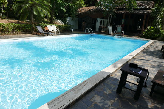 Außer uns, war die 2 Tage niemand im Pool .... der war herrlich kühl... auch nicht selbstverständlich in Thailand ..... ob Brad auch hier drin geschwommen ist ???