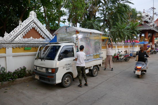 Aus einem kleinen LKW wird in kürzester Zeit.....