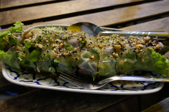 Auch von der vegetarischen Frühlingsrolle waren wir total begeistert. Kulinarisch haben wir es in Pai sehr genossen. Pai ist für unser Empfinden eine Reise wert.