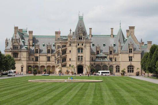 Biltmore Estate in Asheville. Einstiger Sommersitz von George Washington Vanderbilt. 250 Zimmer!! Gottseidank mußte ich mir nicht alle ansehen