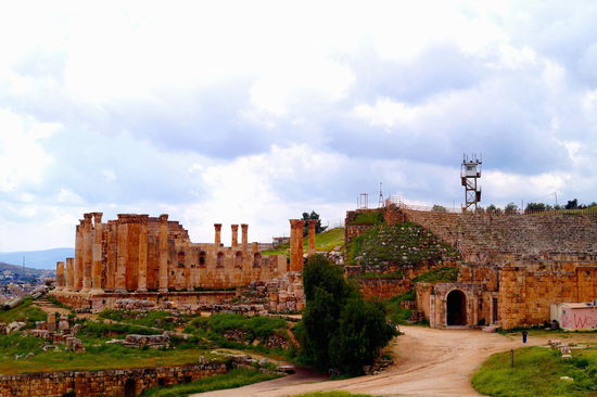 Das große Theater mit einer beeindruckenden Akkustik neben dem Artemis Tempel.