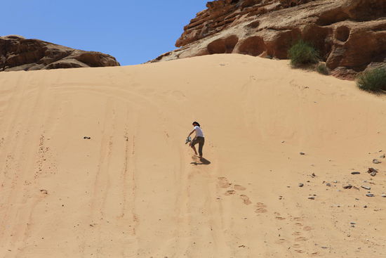 (c) C. Hartig
...wo die Sonne schon länger auf den Sand scheint merkt man deutlich den Unterschied