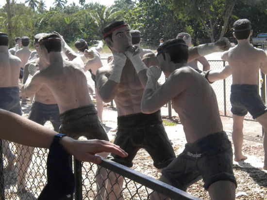 Da gibts auf die Zwoelf, er schaut ueberrascht !