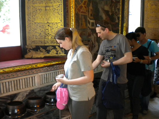 Thomas und Katrin! Hoffentlich bringen euch die 108 Muenzen Glueck!
Gruesse Sascha