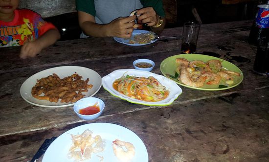 Abends dann wieder direkt am Meer, die Krabben wurden ca. 200m entfernt gezüchtet.