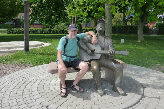 Der Musiker von Nida und sein Fan