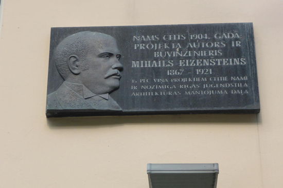 Der Vater von Sergej Eizensteins, dem berühmten russischen Filmregisseur, hat in Riga zahlreiche Häuser errichtet und diesen Jugendstil geprägt