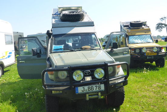 Pskov 25.5.2014, Tag 11; 2575 km
Die erste Nacht in Russland, mit Reisegefährten