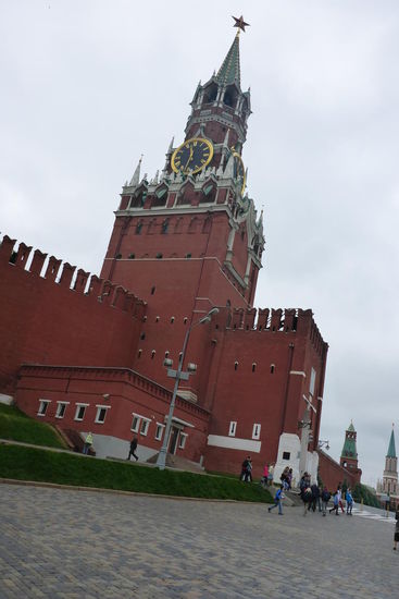 Erlöser-Torturm, natürlich nur schief fotographiert