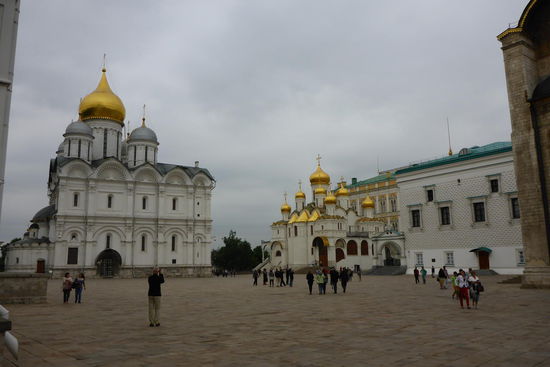 Der Kathedralenplatz mit den bedeutensten Bauwerken der russischen Föderation