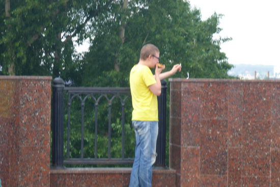 Frühstück auf russisch (mit Zigarette)