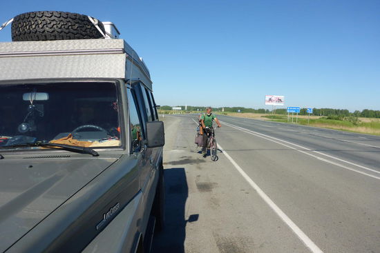 ... er ist ein harter Bursche und kämpft sich durch, ich habe ihn bereits gestern schon einmal  überholt