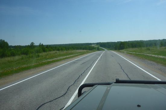 Einsame Gegend, wenig Verkehr, eintönige Tundra ...