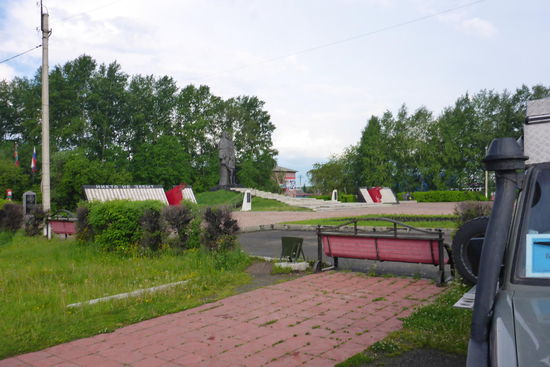 Mariinsk 18. 6. 2014, Tag 35; 7620 km
Camp auf einem Parkplatz