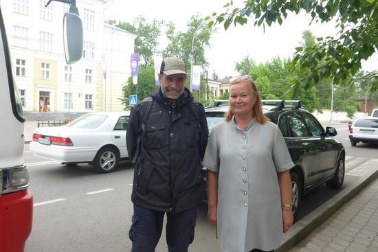 Begegnungen: Ludmilla führt sachkundig und in gutem Deutsch, im Hauptberuf ist sie Lehrerin