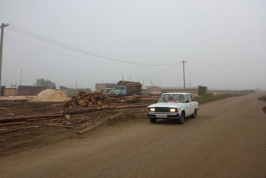 Auf staubigen Straßen von Irkutsk zur Insel Olchon