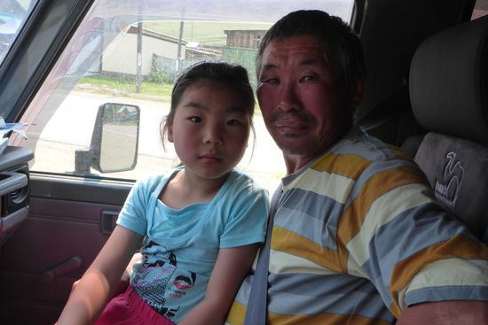 ... Aga (8 Jahre alt) und ihren Vater Andrej (48 Jahre alt) mit ...