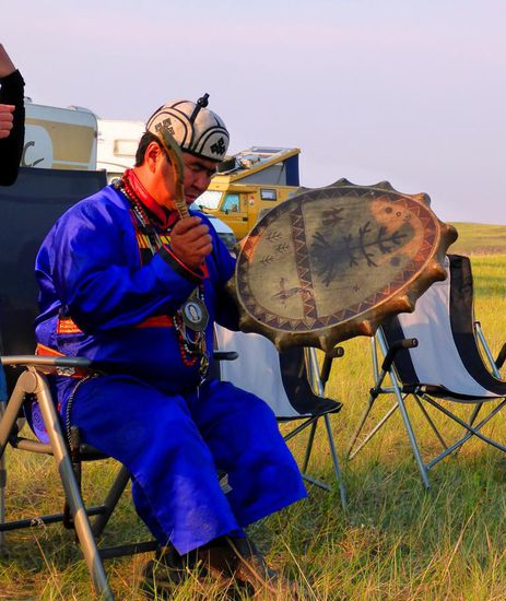 Der Schamane in Aktion ...