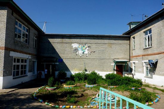 Dieses Kinderheim bei Babuschkin am Baikalsee betreut 41 Kinder und Jugendliche mit 17 Mitarbeiterinnen