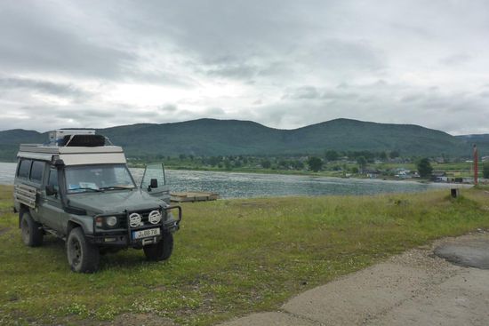 Letztes Camp am Baikalsee, morgens kurz vor dem Aufbruch, Regenwetter, 13 Grad Celsius
