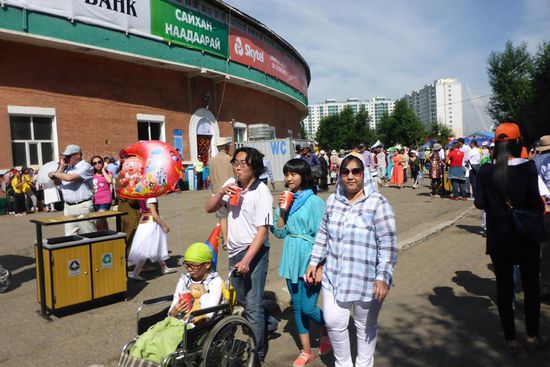 ... die halbe Mongolei ist auf den Beinen