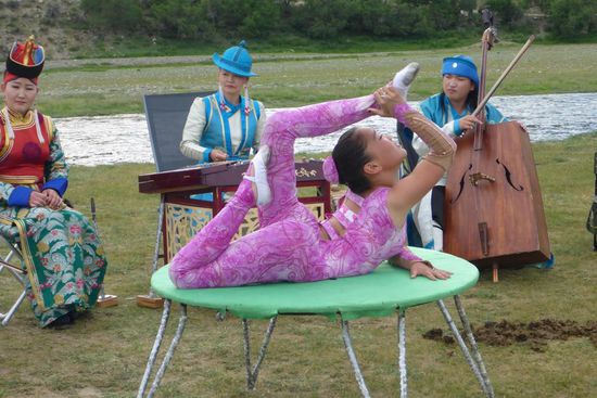 Sie ist 15 Jahre alt ...