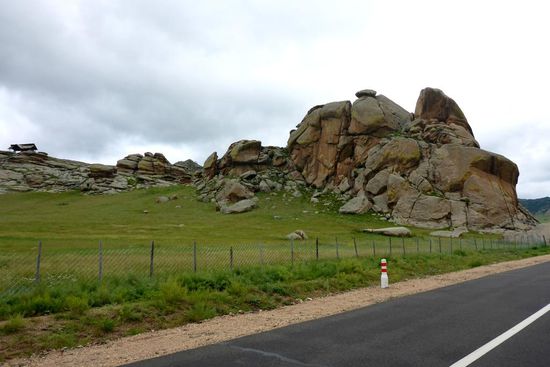 Bizarre Felsformationen im Park