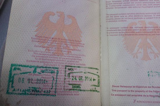 Der mongolische Ausreisestempel im Pass am 24. 7. 2014,
für deutsche Staatsbürger ist kein Visum erforderlich ...