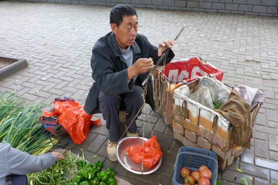 ... Einkauf beim Erzeuger am Straßenrand ...