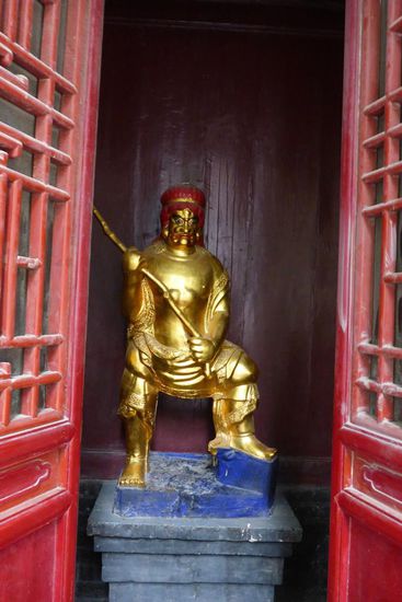 Aktuell leben etwa 200 Mönche ...