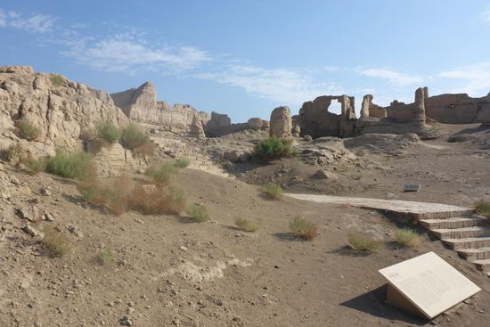 ... insgesamt eindrucksvolle Ruinen, besichtigt in eindrucksvoller Hitze (etwa 40 Grad Celsius gegen 10.00)