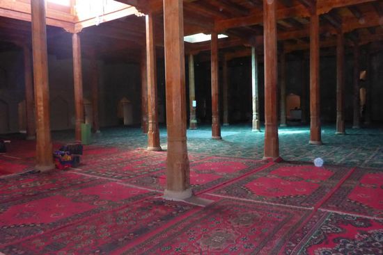 ... innen ist sie weniger eindrucksvoll ...