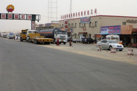 Trucker-Treff TaZhung mit Restaurants und Massage-Salons