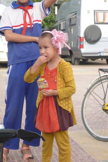 Die Mädchen sind reservierter