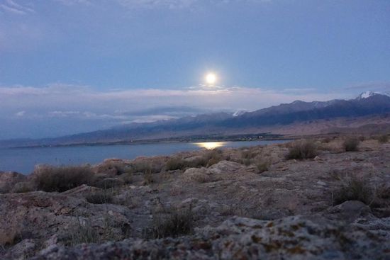 ... Lake Ysyk-Köl