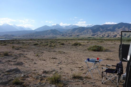 Morgens im Camp am See ...