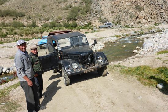 Ein kirgisischer Jeep ...