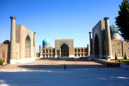 ... hier finden sich die drei ältesten Medressen (Koranschulen) der Welt