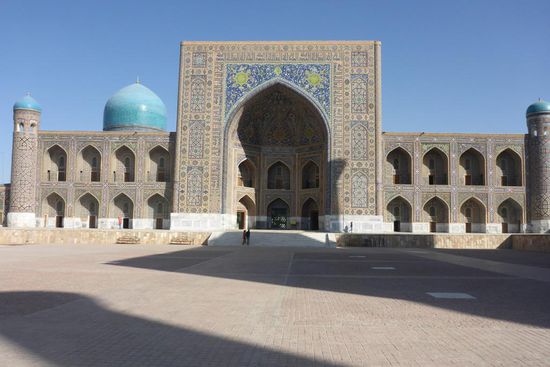 Die Tilla-Kari-Medresse wurde ...