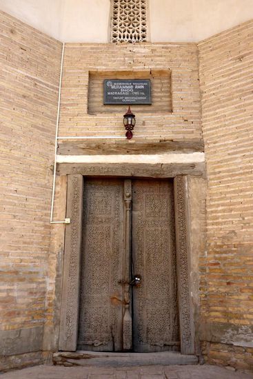 Wunderschön gestaltete Holztüren