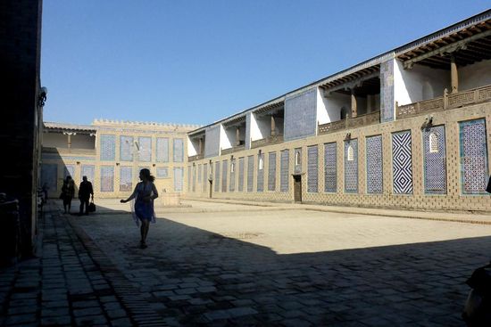 Im Harem des Palastes Toshauli, hier lebten die vier Hauptfrauen und zahlreichen Konkubinen des Khans ...