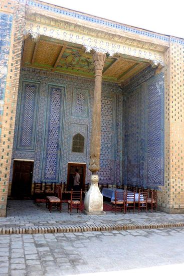 ... und Säulenhallen