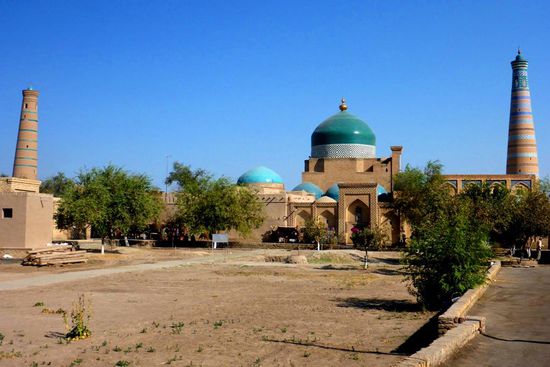 Straßenszenen aus einem Freilichtmuseum ...